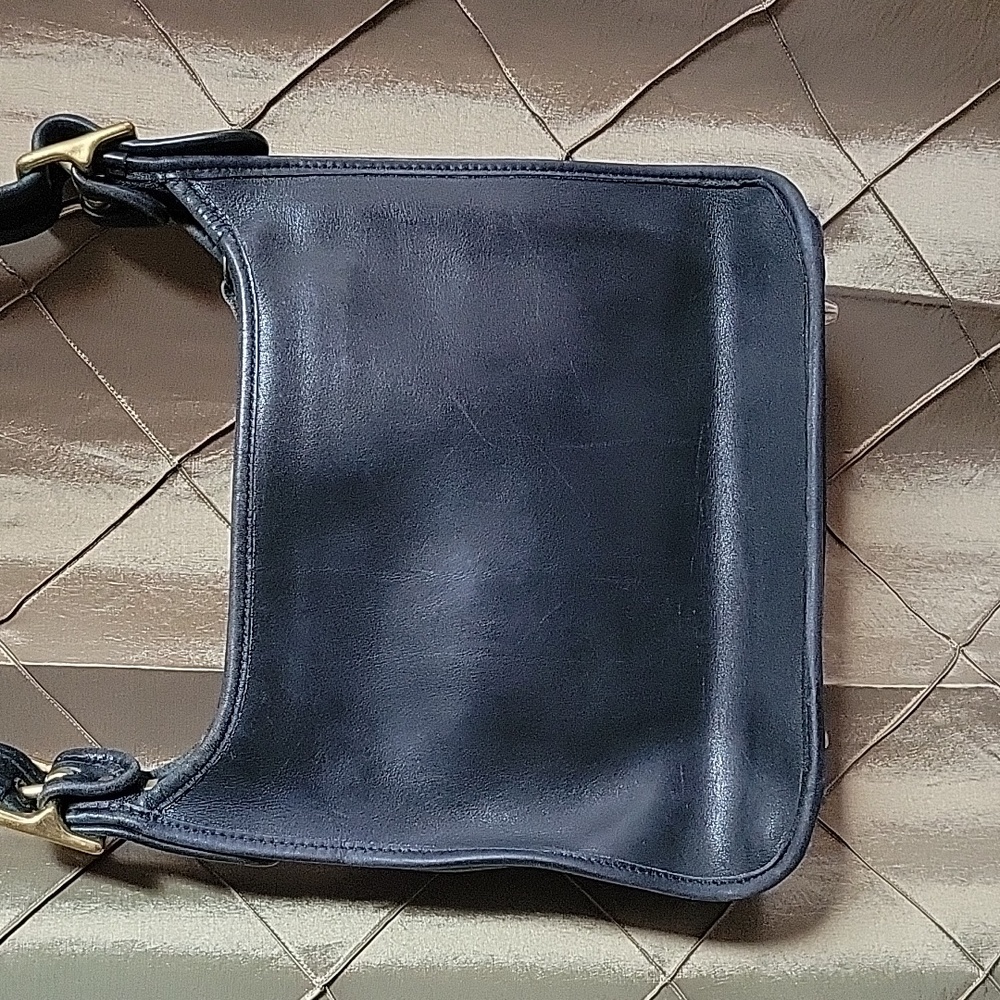 EUC-Vintage Coach ‘Classic Legacy’ 9966 Leather Shoulder Bag w/Brass Hardware - Picture 5 of 10